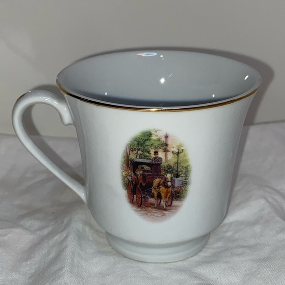 3/30$ Home Vintage white porcelain Tea Cup with illustration of horse & carriage - Picture 1 of 12